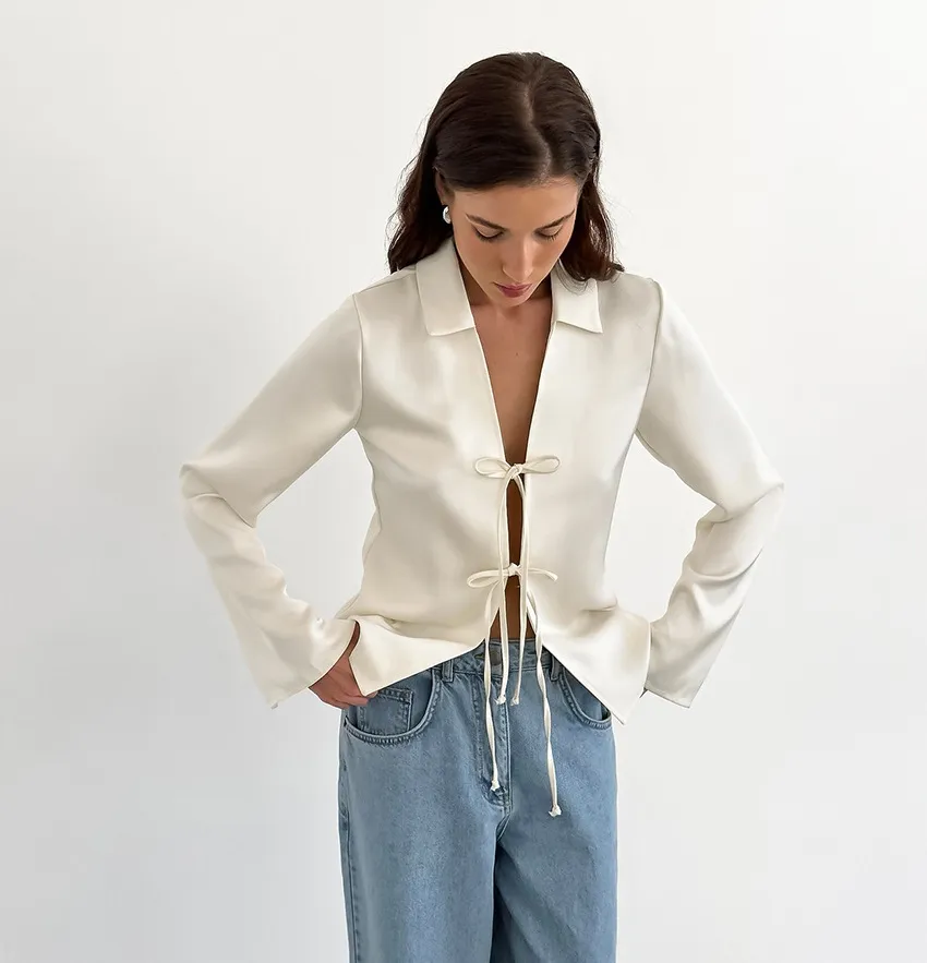 Women’s Elegant Satin Tie-Detail Long Sleeve Blouse