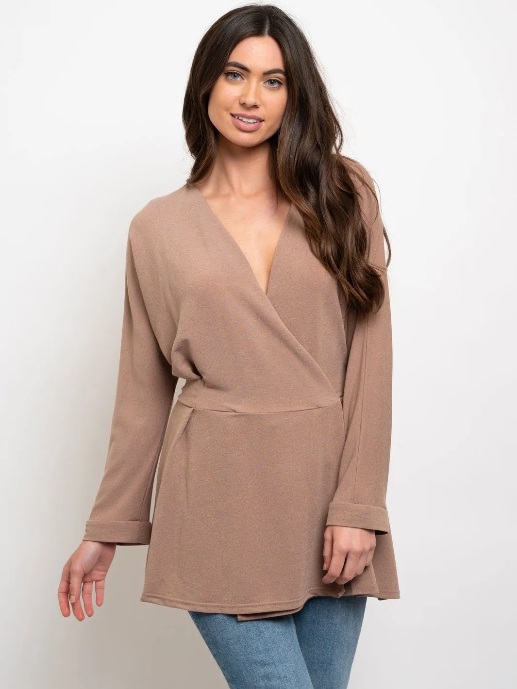 WOMEN'S FRONT TIE V NECK TOP
