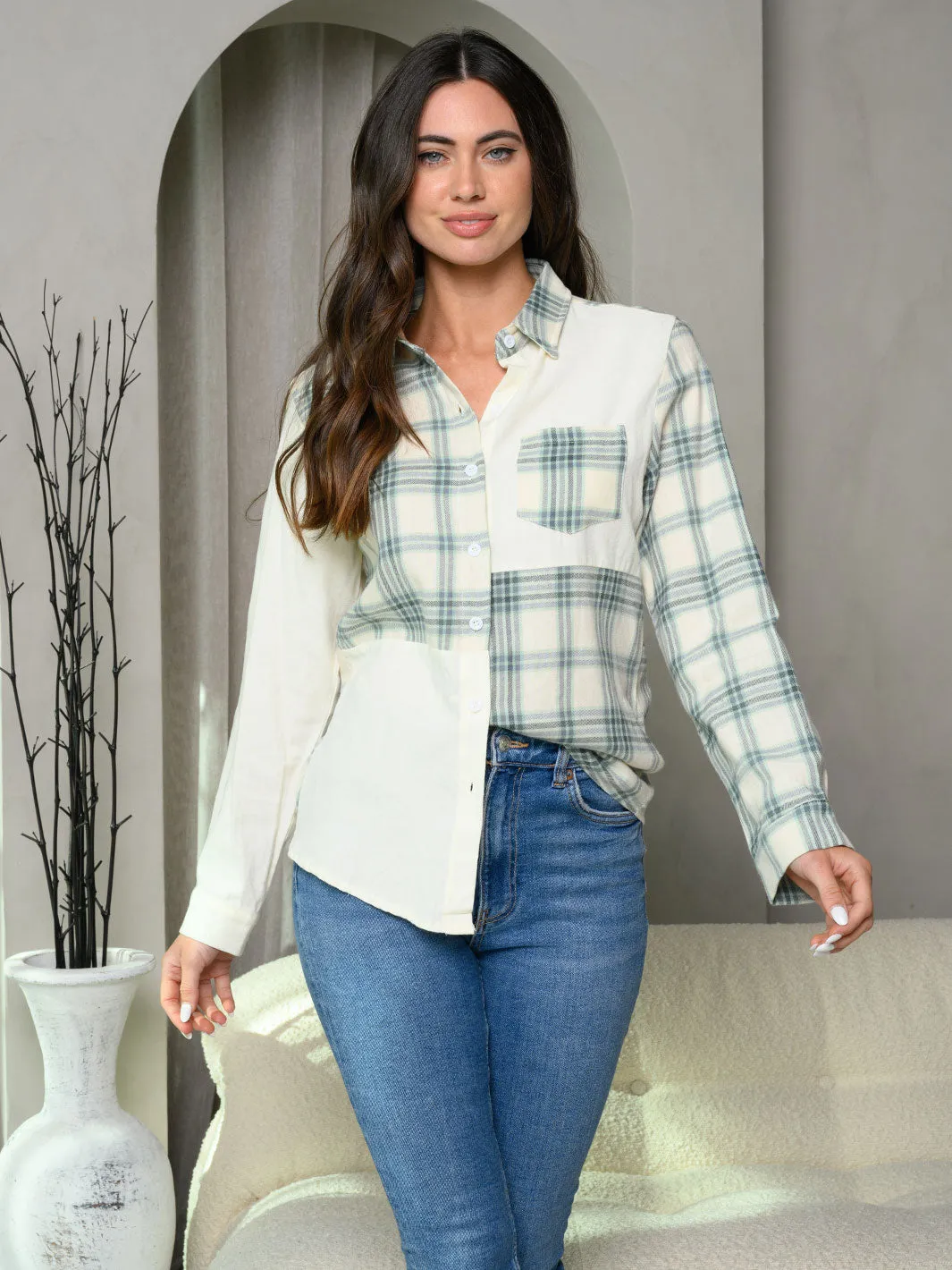 WOMEN'S LONG SLEEVE FRONT POCKET BUTTON UP SOLID PLAID CONTRAST TOP