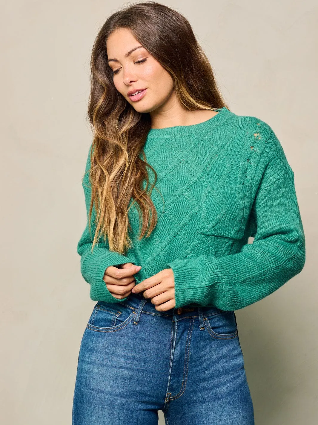 WOMEN'S LONG SLEEVE FRONT POCKET DETAILED CROP TOP