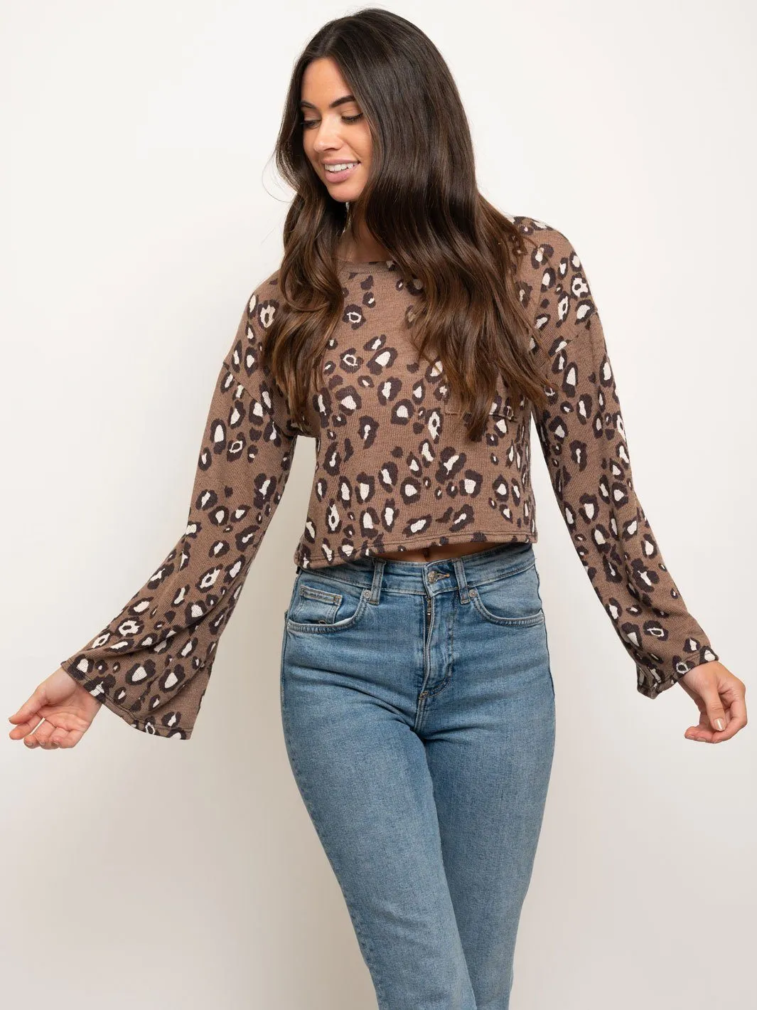 WOMEN'S LONG SLEEVE FRONT POCKET TOP