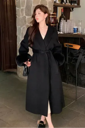Women's Long Wool Coat | Elegant & Warm | Faux Fur Cuffs