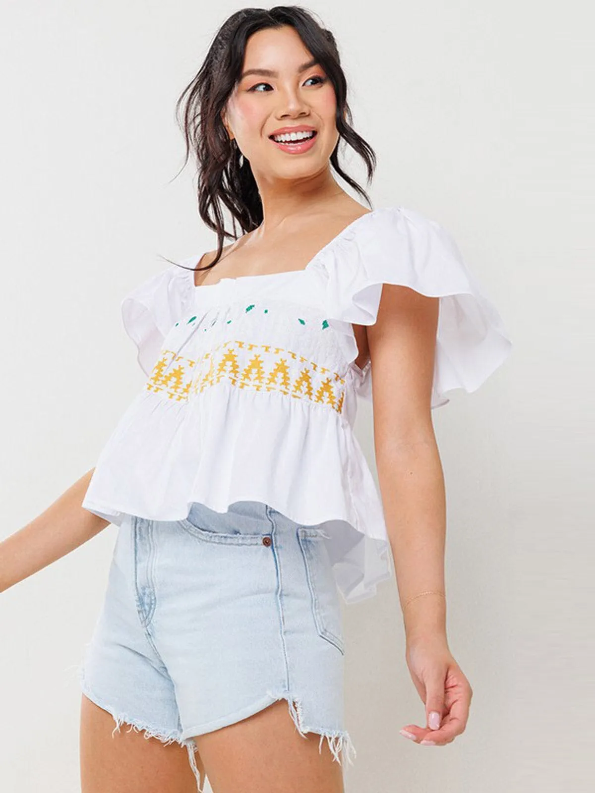 WOMEN'S SHORT RUFFLE SLEEVE EMBROIDERY DETAILED BLOUSE TOP