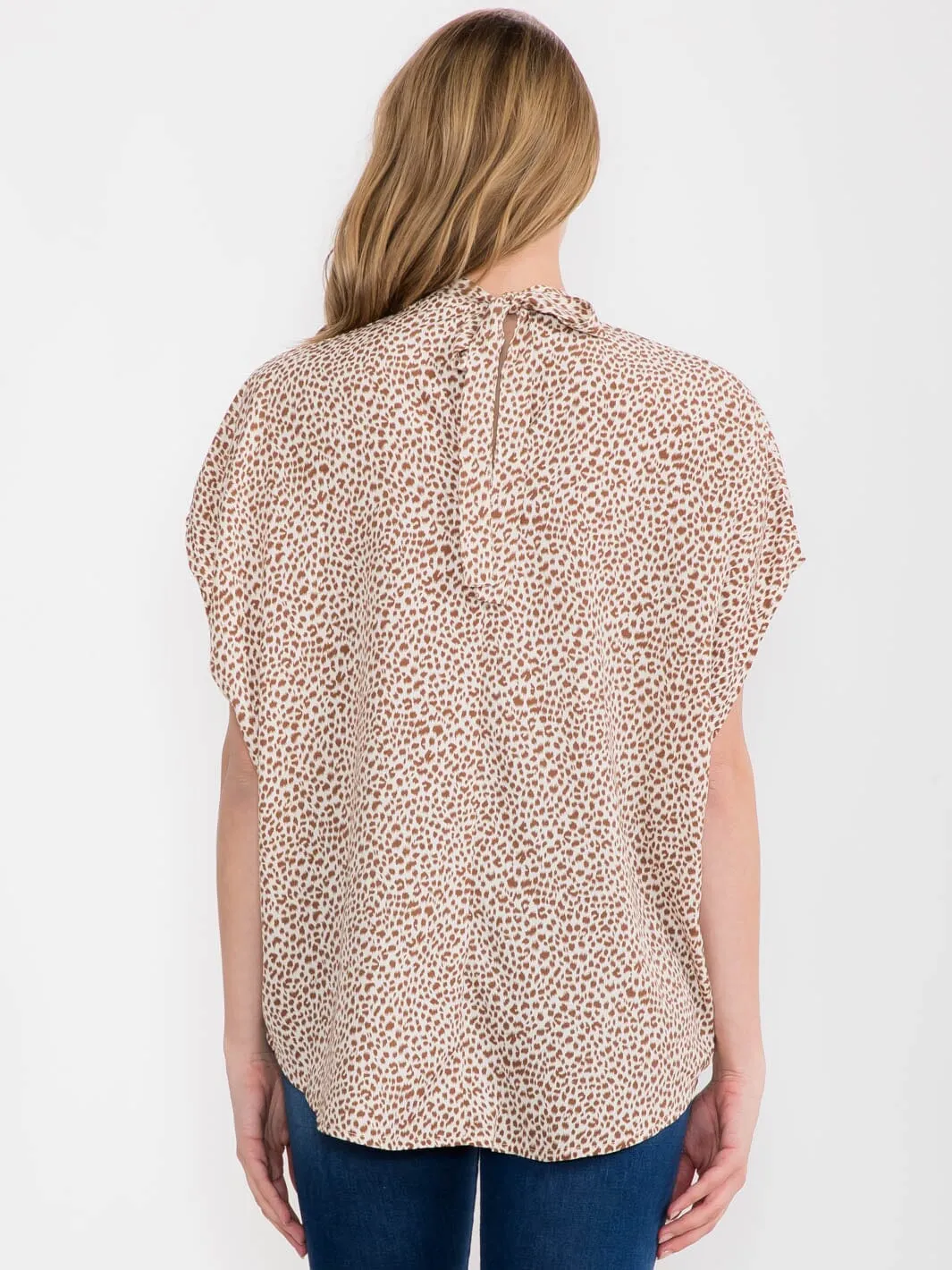 WOMEN'S SHORT SLEEVE MOCK NECK ANIMAL PRINT BLOUSE