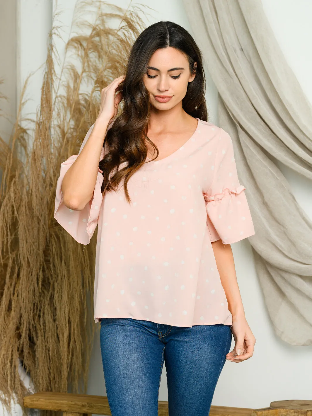 WOMEN'S SHORT SLEEVE POLKA DOT V-NECK TOP