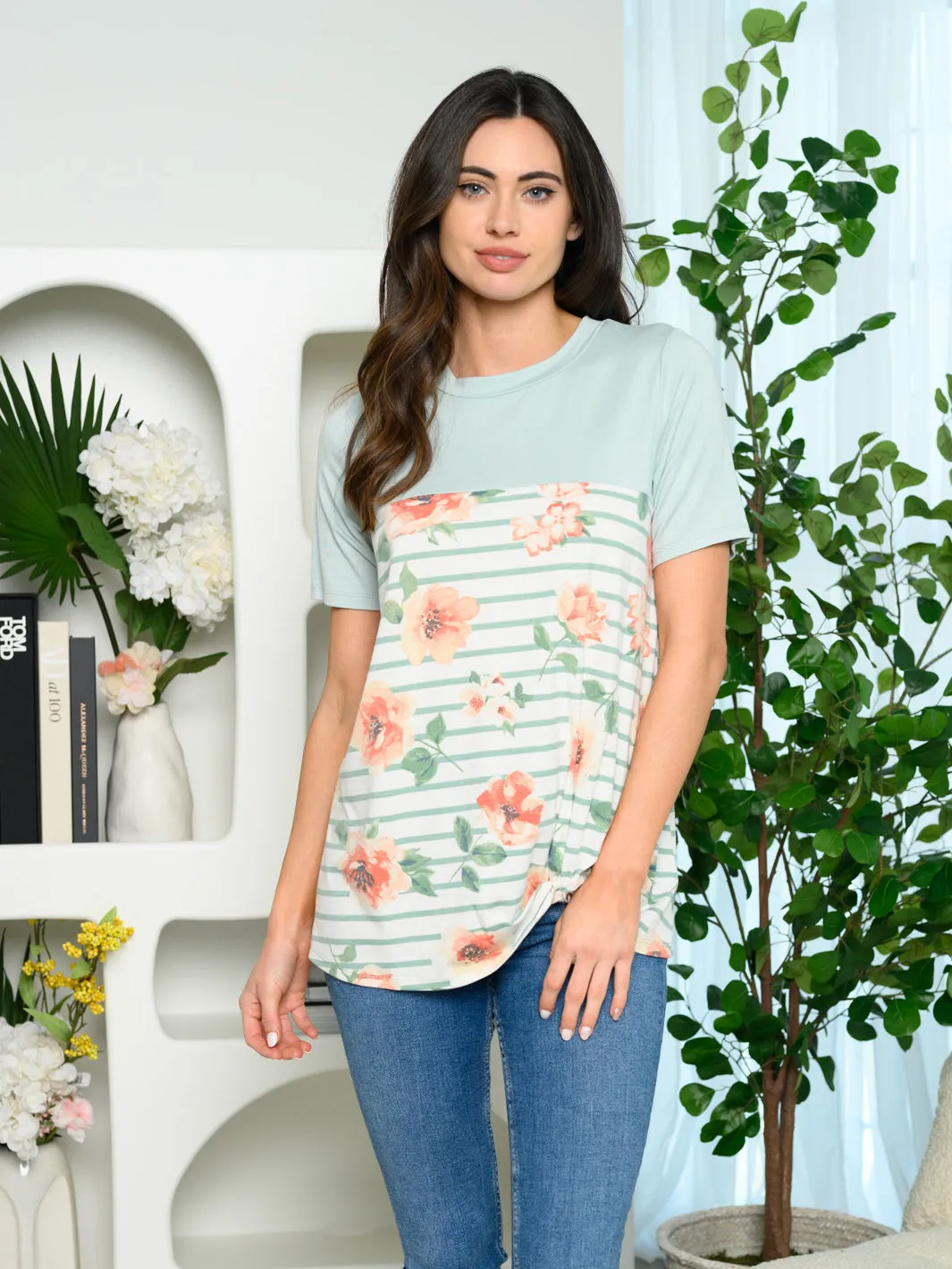 WOMEN'S SHORT SLEEVE STRIPE FLORAL FRONT KNOT TOP