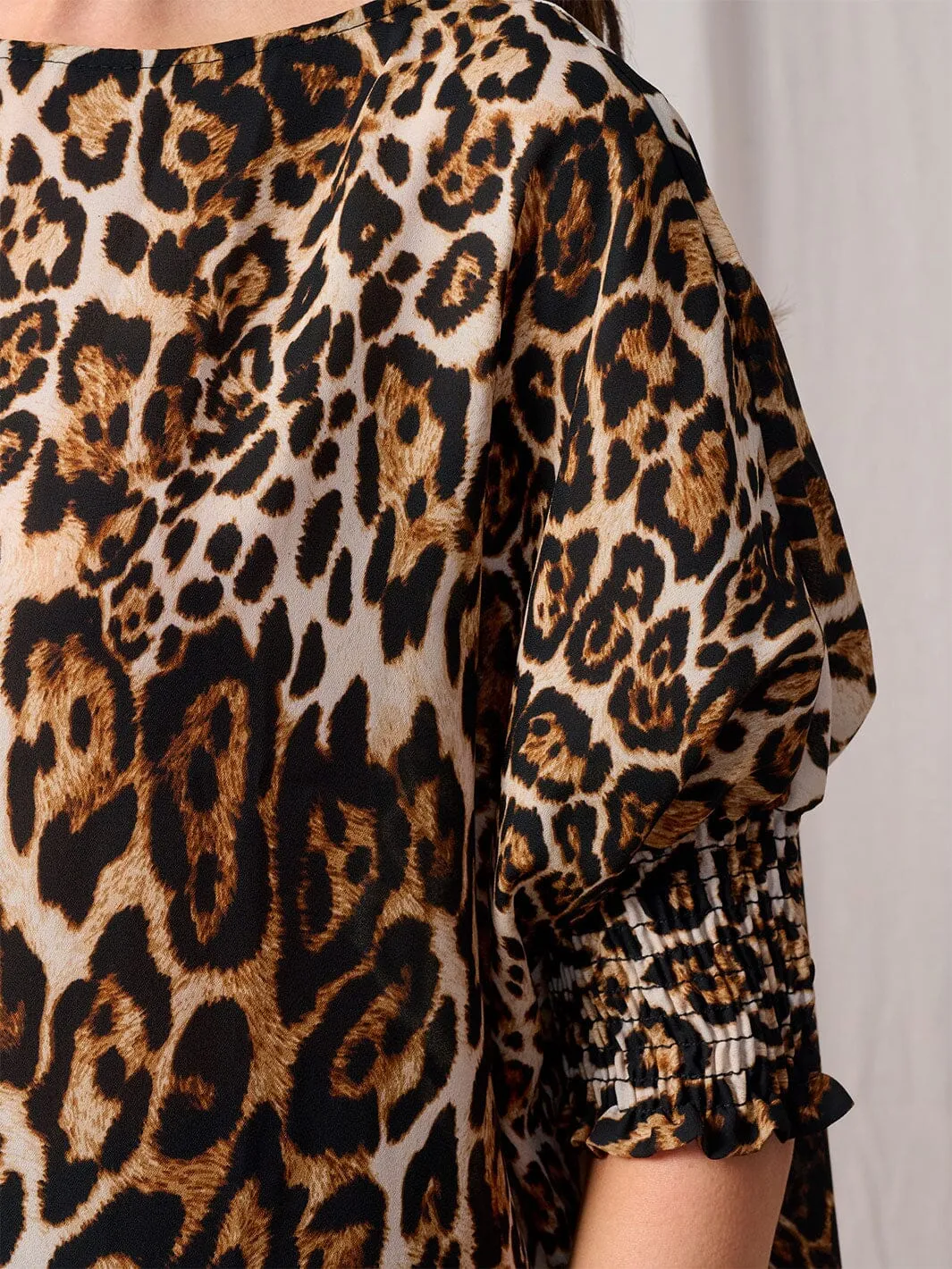 WOMEN'S SHORT SMOCK SLEEVE ANIMAL PRINT TUNIC BLOUSE