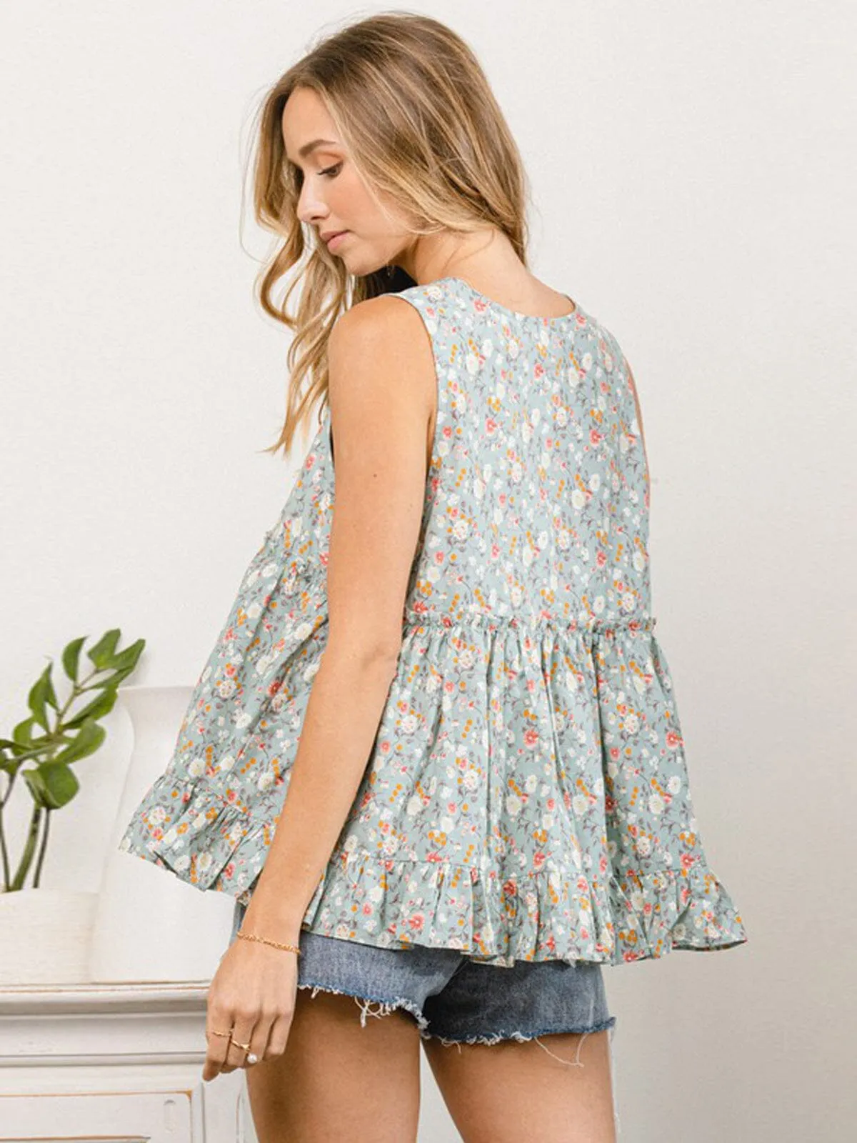 WOMEN'S SLEEVELESS V-NECK FLORAL BABYDOLL TANK TOP